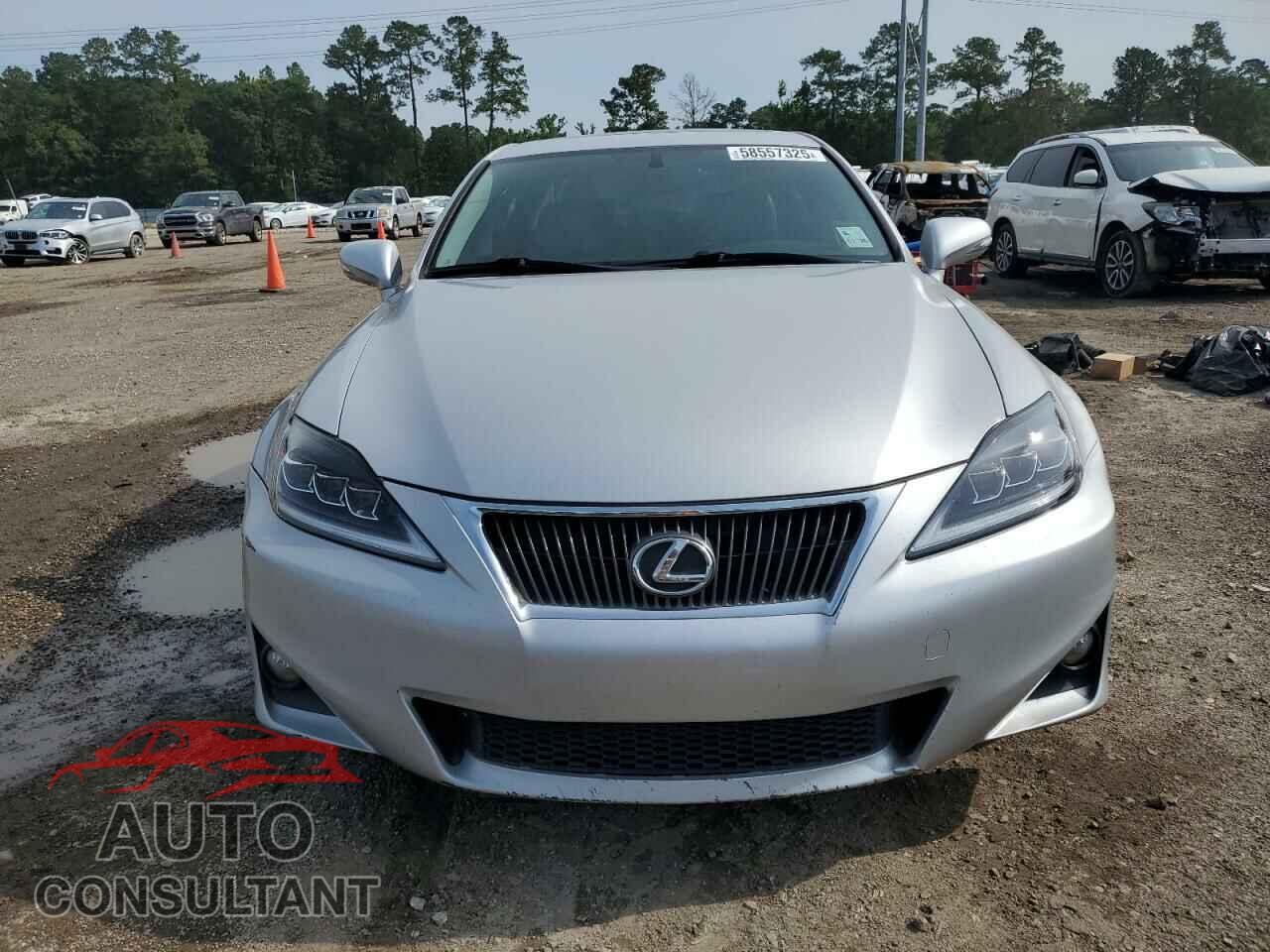 LEXUS IS 2011 - JTHBF5C26B5136526