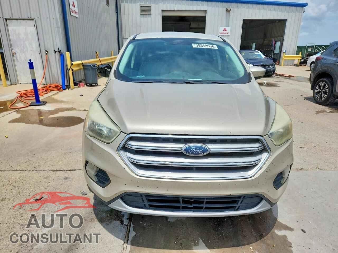 FORD ESCAPE 2017 - 1FMCU0GD3HUC18766
