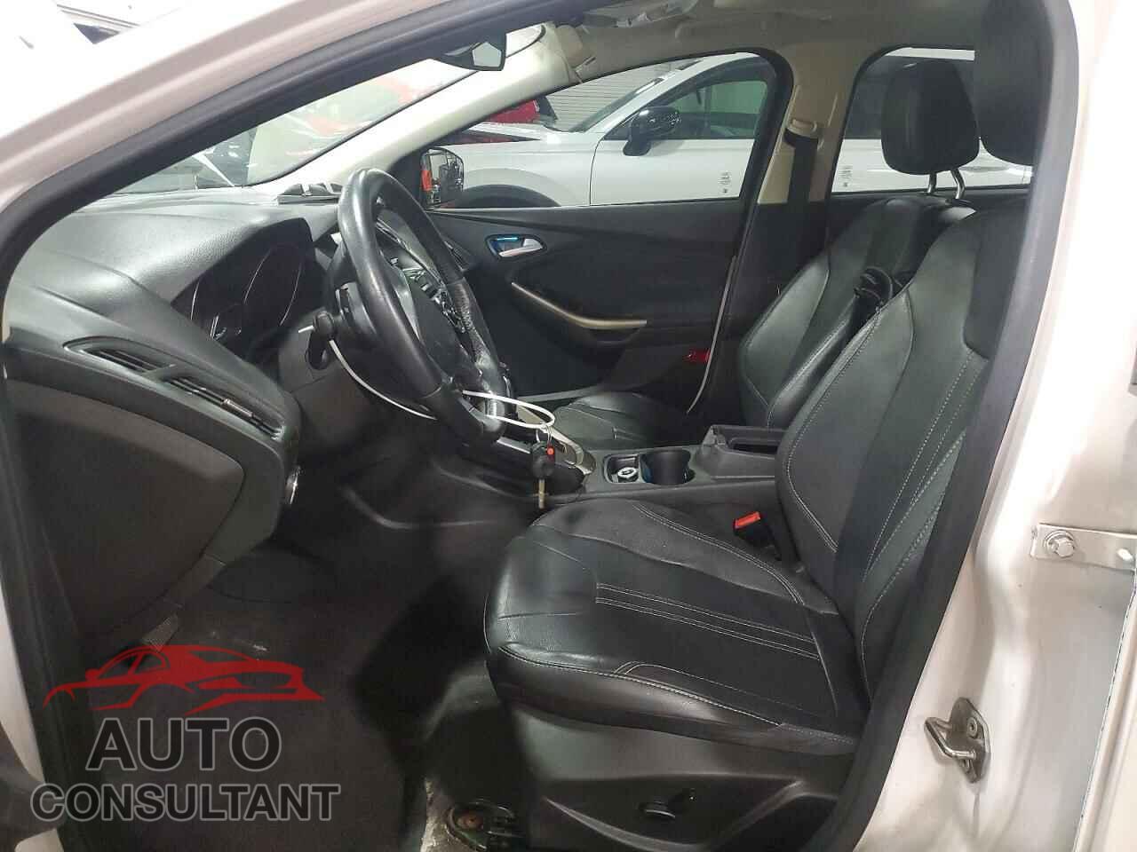 FORD FOCUS 2012 - 1FAHP3H26CL361554