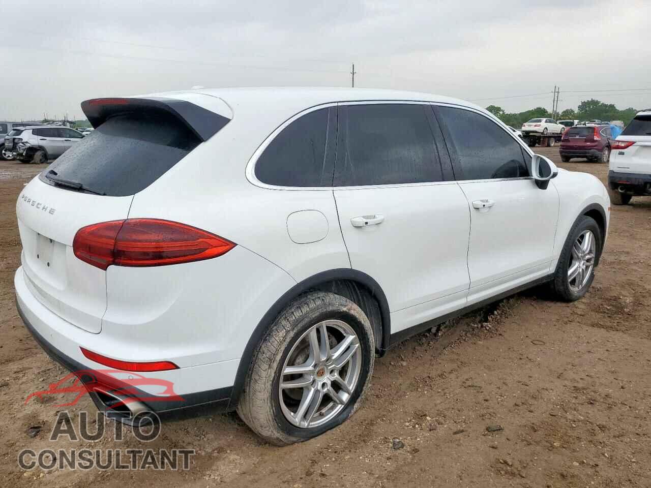 PORSCHE CAYENNE 2016 - WP1AA2A28GLA02311