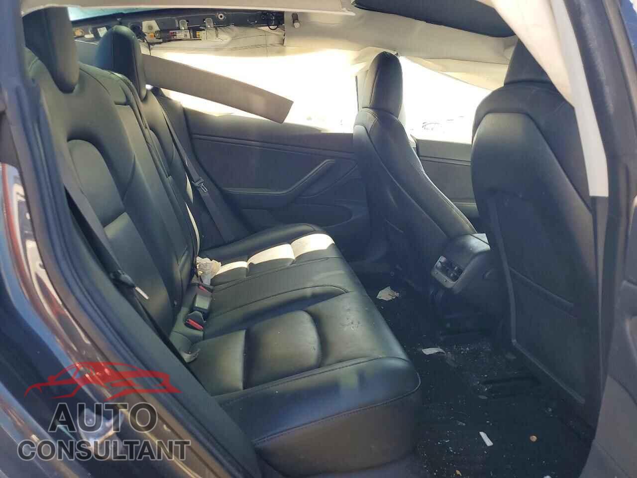 TESLA MODEL 3 2018 - 5YJ3E1EA5JF102032