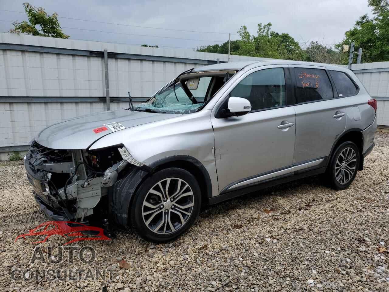 MITSUBISHI OUTLANDER 2018 - JA4AD3A36JZ005438