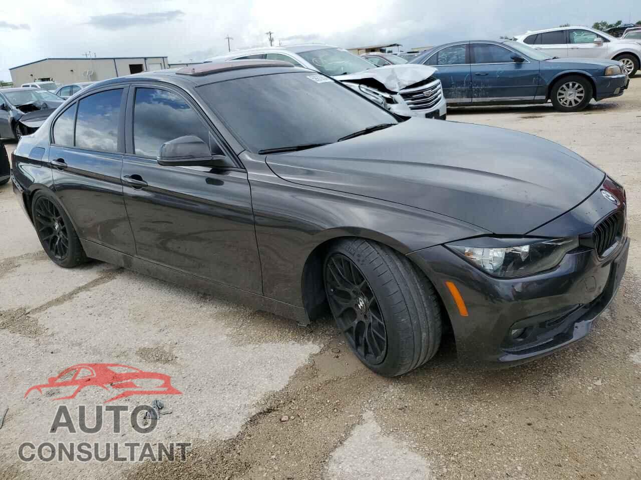 BMW 3 SERIES 2016 - WBA8E1G52GNU10319