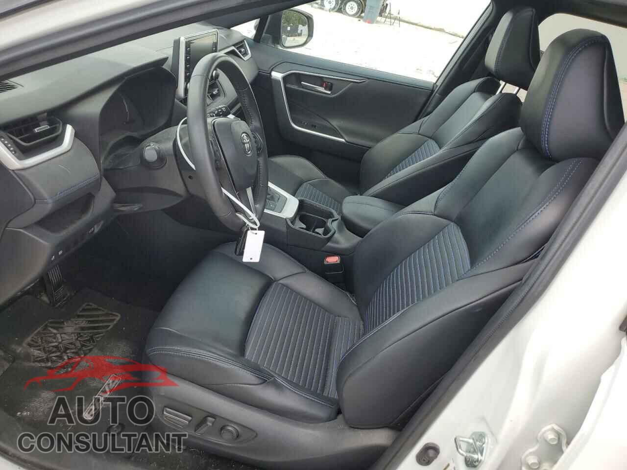 TOYOTA RAV4 2021 - 2T3E6RFV1MW017614