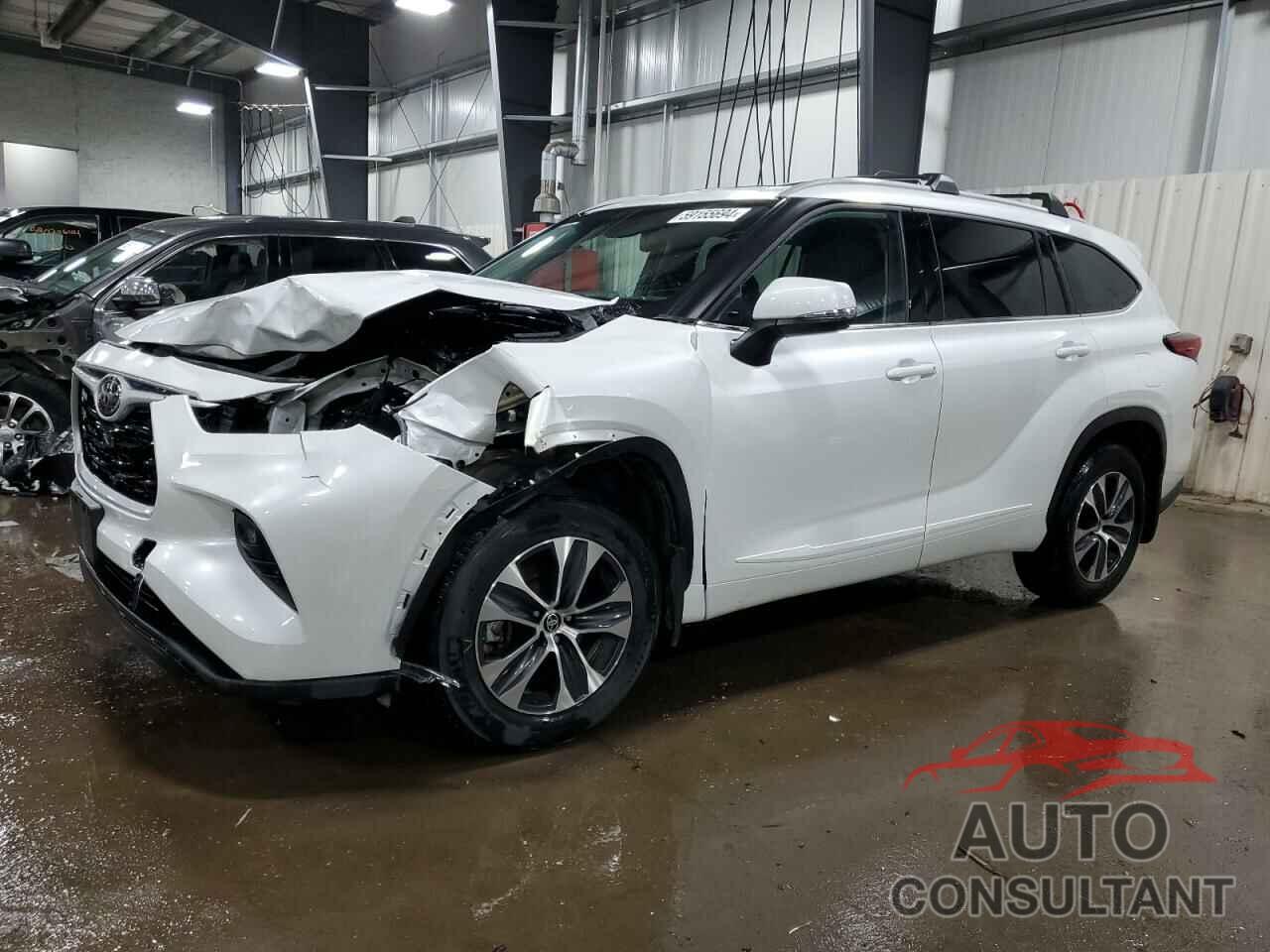 TOYOTA HIGHLANDER 2022 - 5TDGZRBH6NS252996