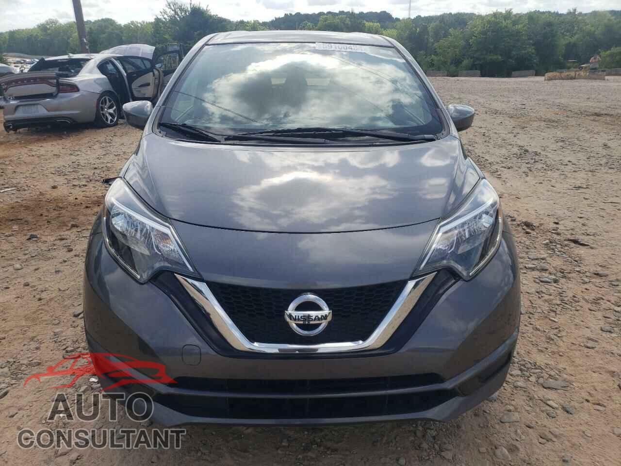 NISSAN VERSA 2018 - 3N1CE2CP8JL355458