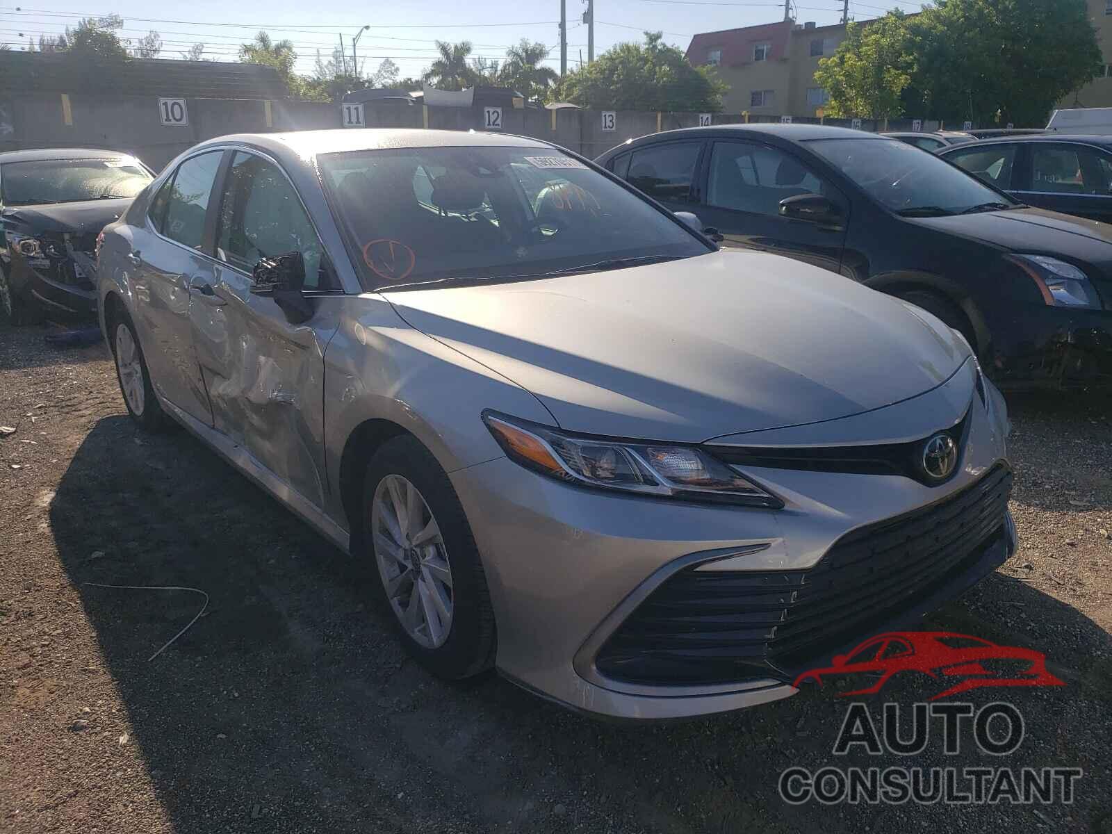 TOYOTA CAMRY 2021 - 4T1C11AK2MU455295