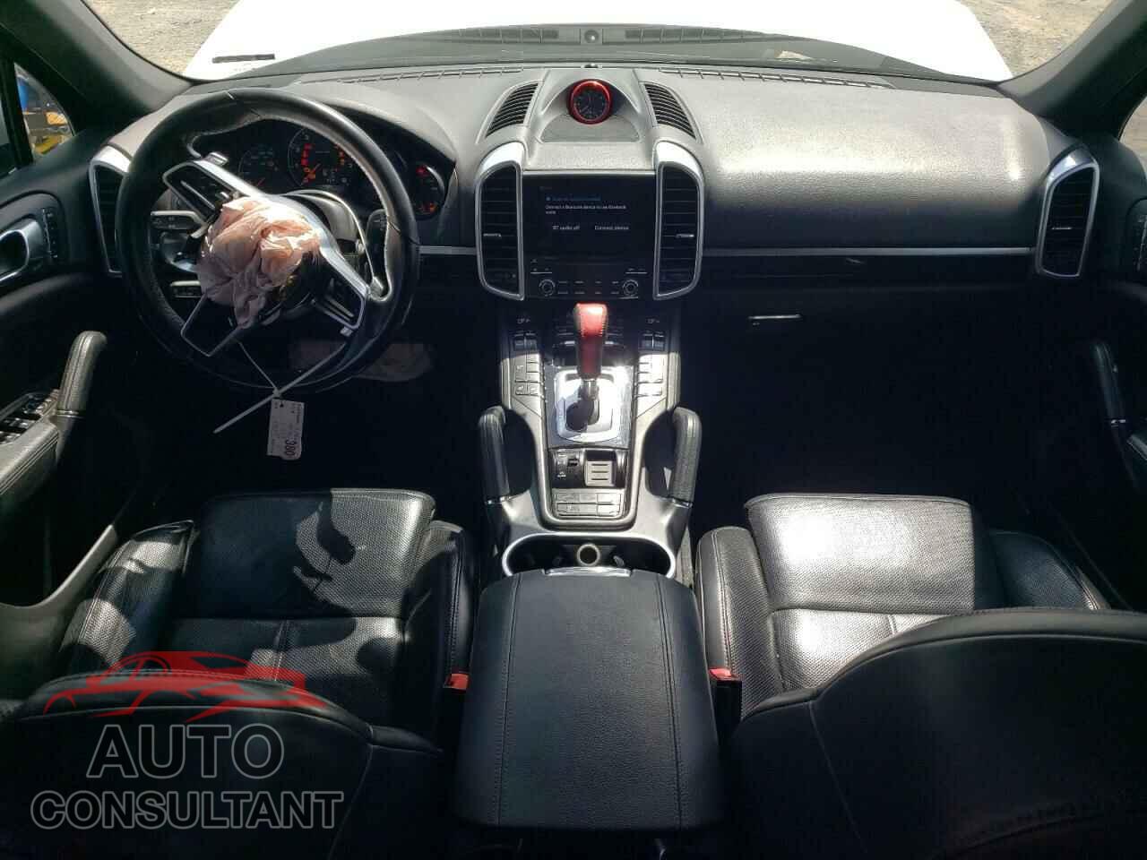 PORSCHE CAYENNE 2017 - WP1AA2A27HKA85981