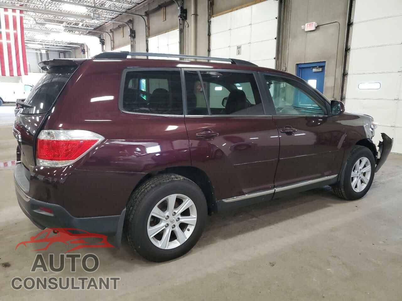 TOYOTA HIGHLANDER 2012 - 5TDBK3EH5CS152294