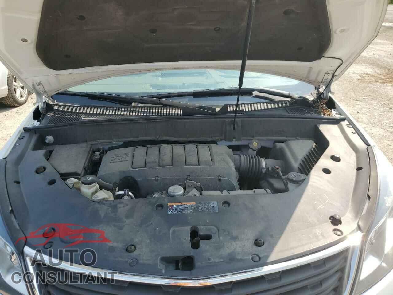 CHEVROLET TRAVERSE 2017 - 1GNKRFED9HJ140686
