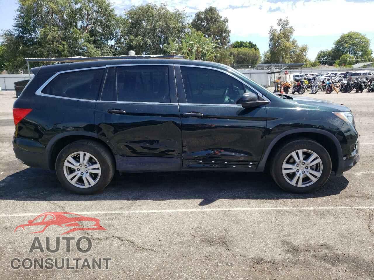 HONDA PILOT 2016 - 5FNYF5H11GB007207