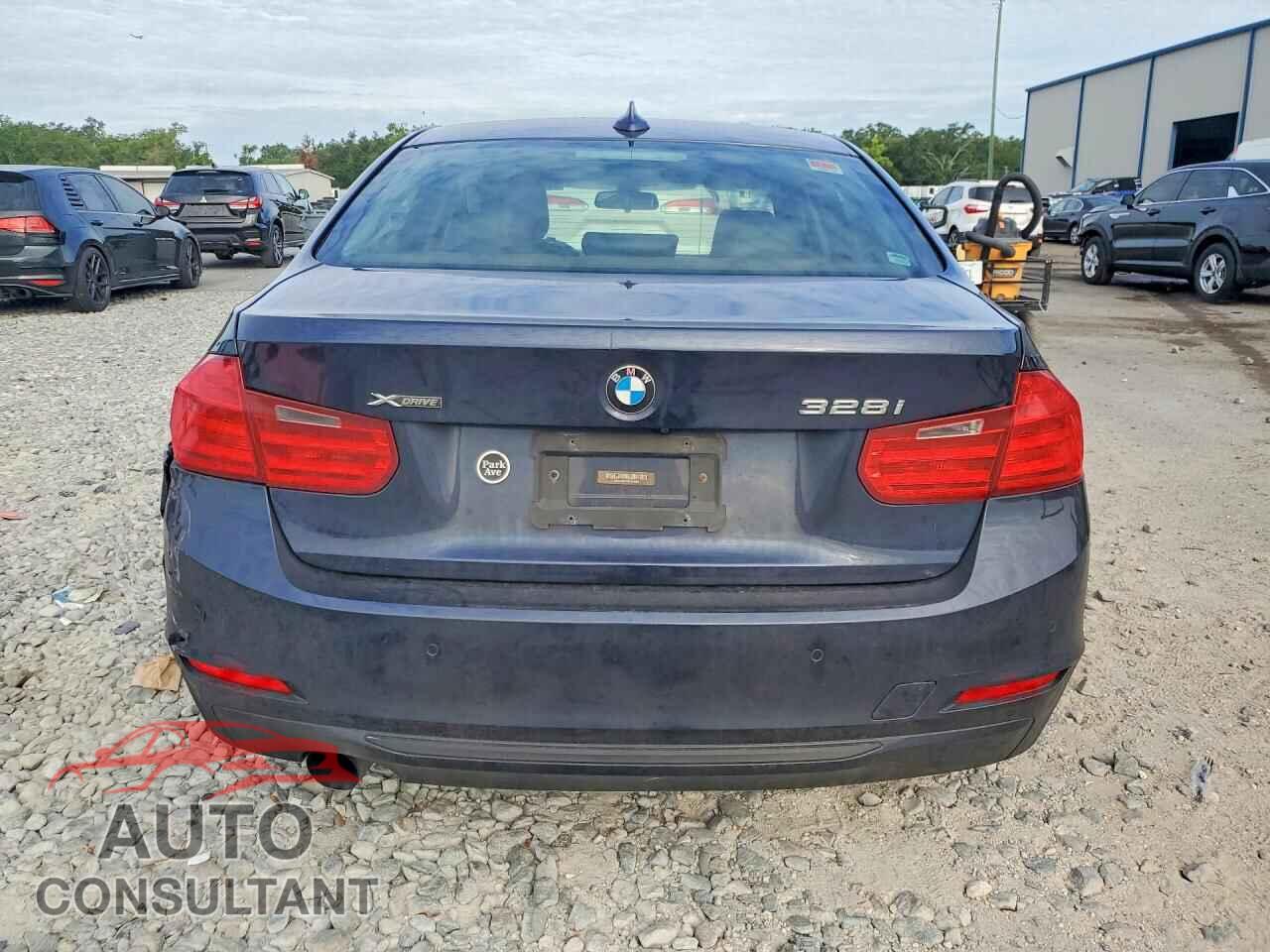 BMW 3 SERIES 2013 - WBA3B5C59DF592087
