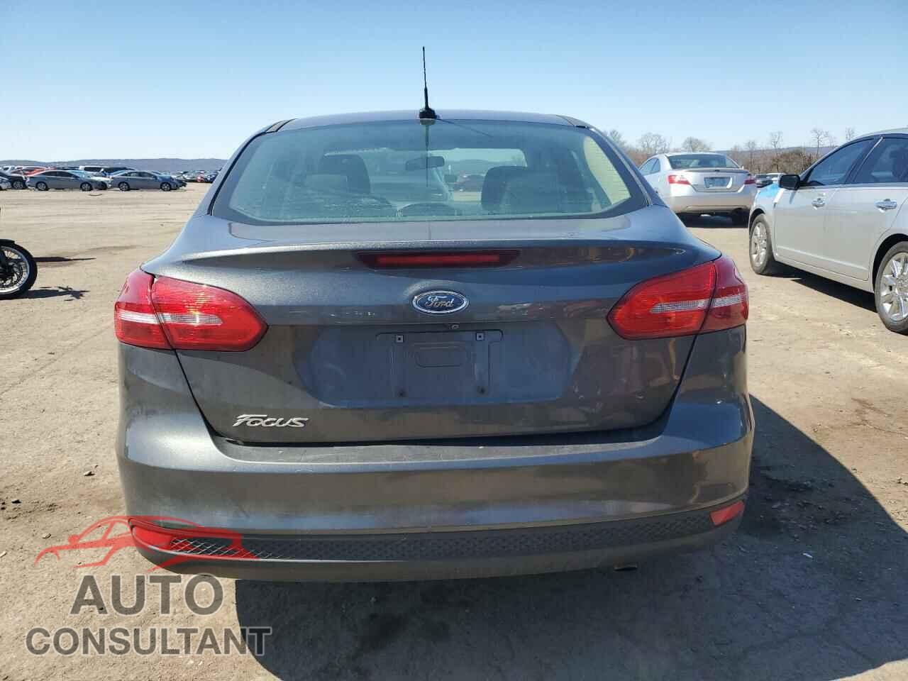 FORD FOCUS 2017 - 1FADP3E26HL212961