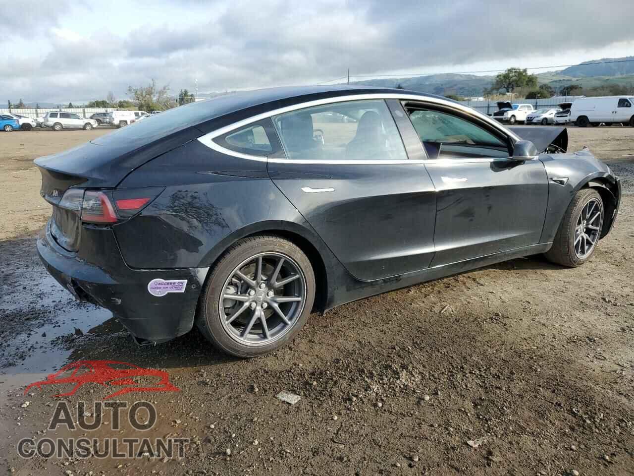TESLA MODEL 3 2018 - 5YJ3E1EA9JF156997