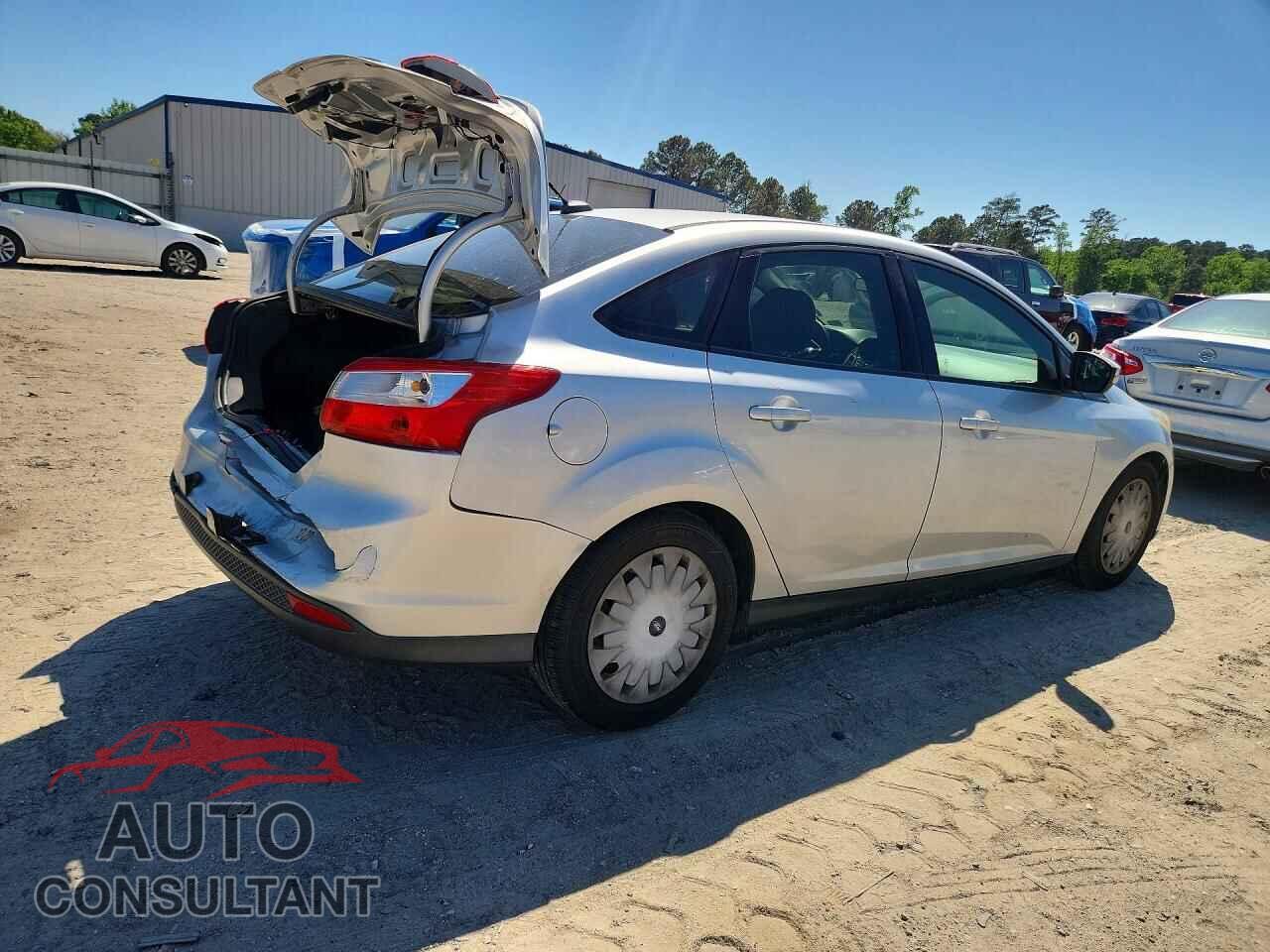 FORD FOCUS 2014 - 1FADP3F29EL260030