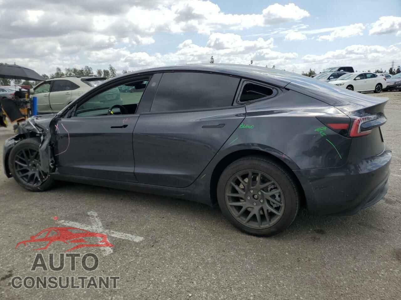 TESLA MODEL 3 2024 - 5YJ3E1EA9RF845773