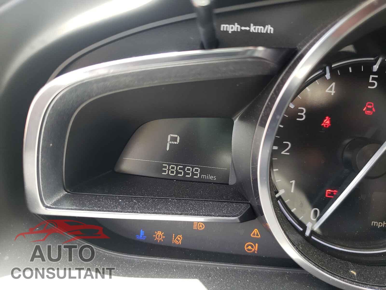 MAZDA 3 2018 - 3MZBN1W30JM160859