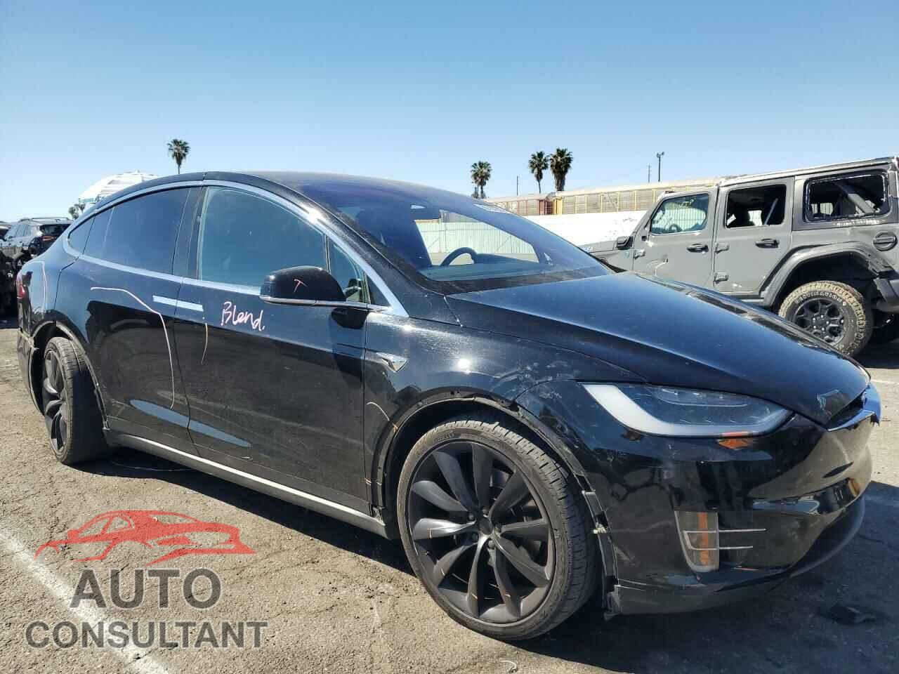 TESLA MODEL X 2017 - 5YJXCBE21HF055081