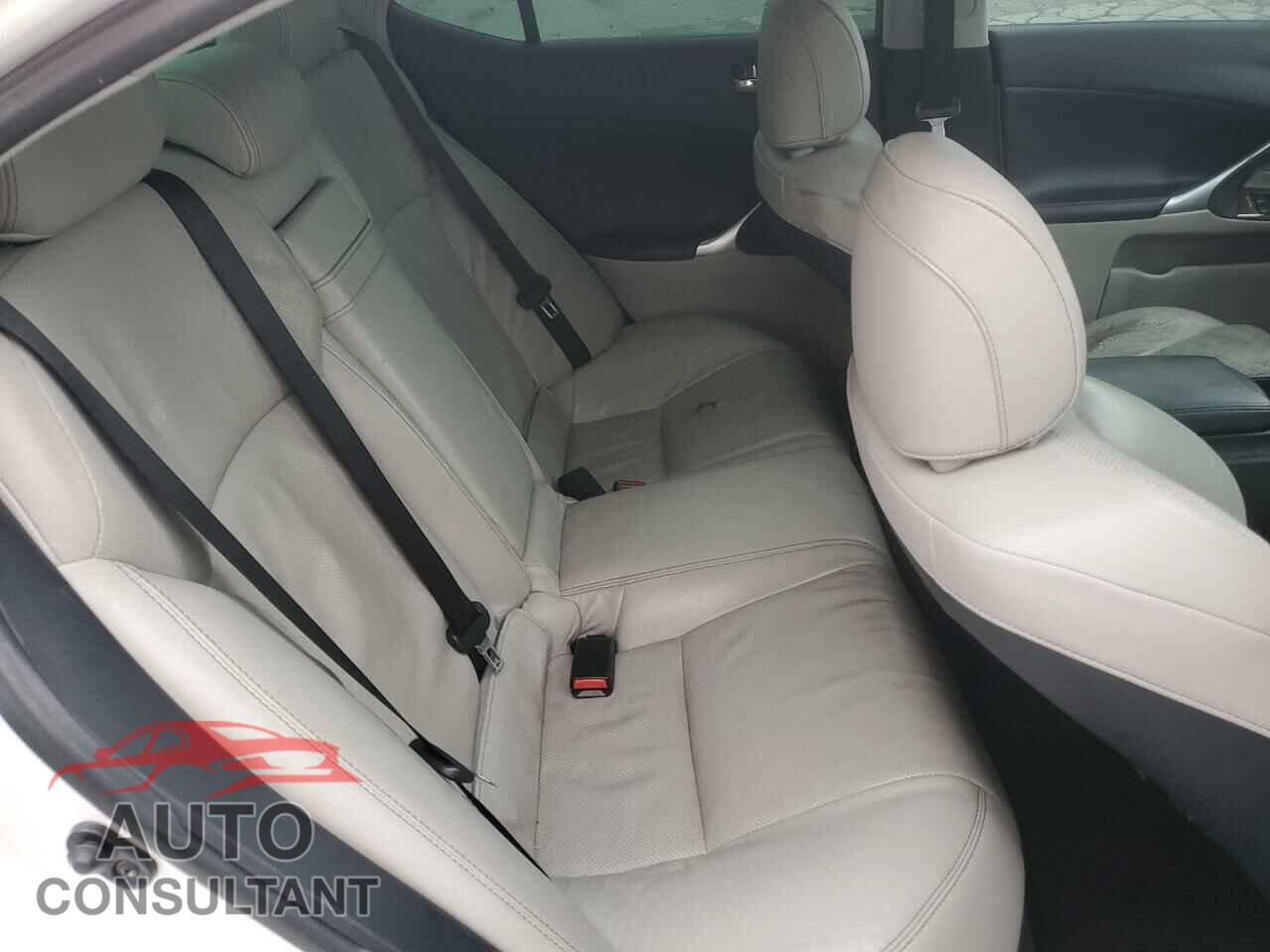 LEXUS IS 2011 - JTHBF5C24B5145922