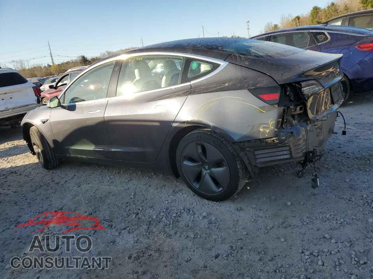 TESLA MODEL 3 2019 - 5YJ3E1EB2KF450395