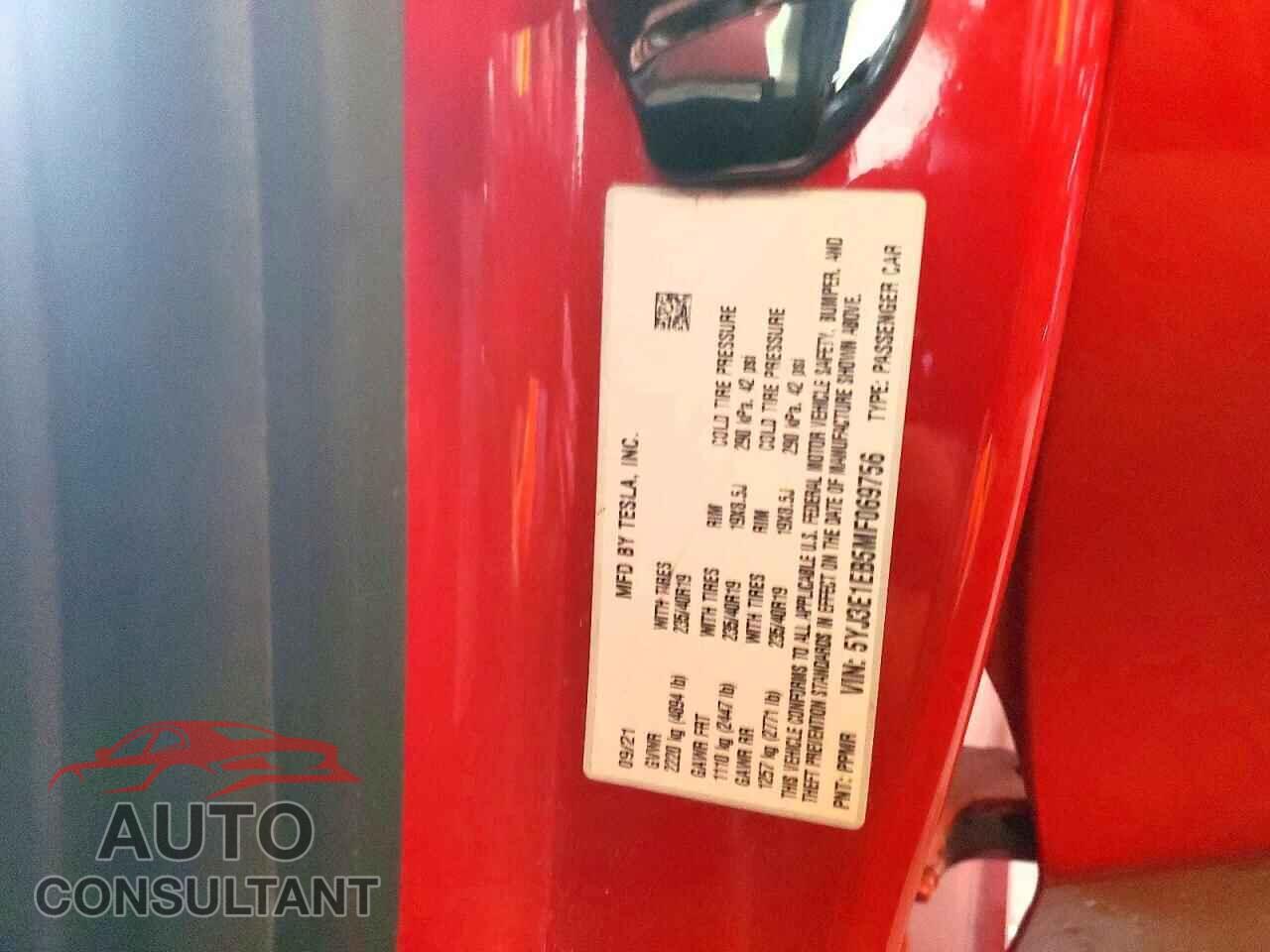 TESLA MODEL 3 2021 - 5YJ3E1EB5MF069756