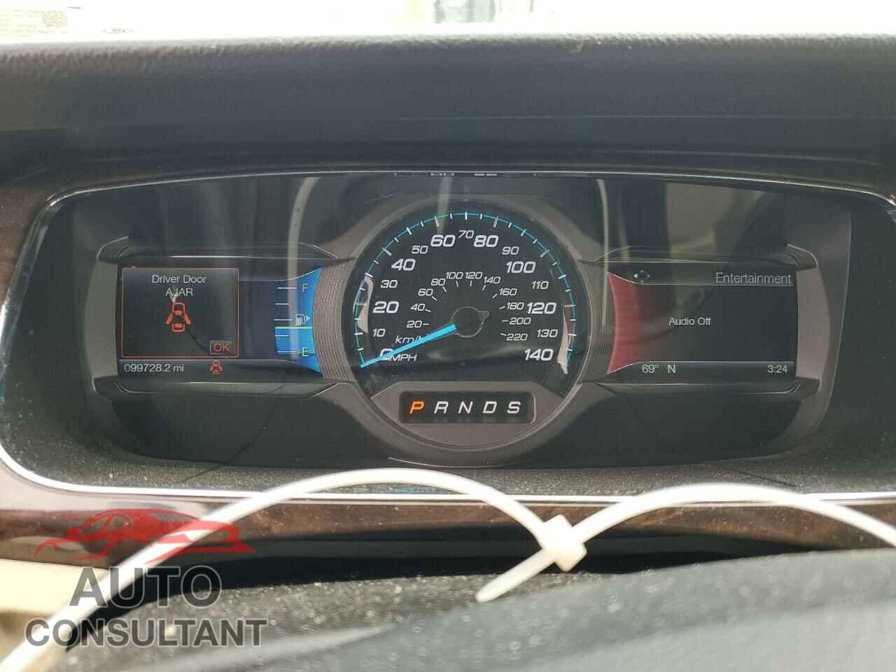 FORD TAURUS 2017 - 1FAHP2F81HG128215