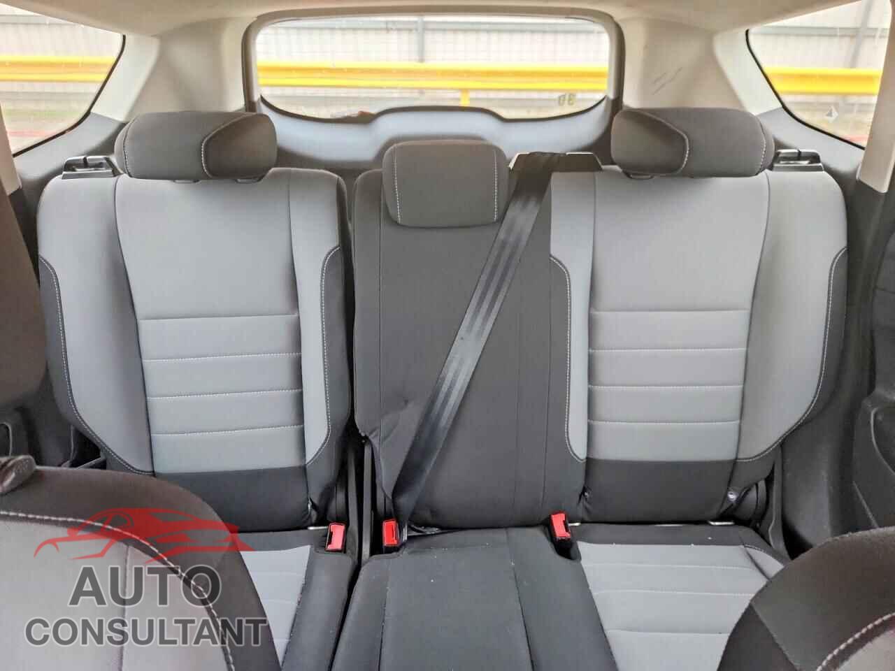 FORD ESCAPE 2017 - 1FMCU0F73HUC19606