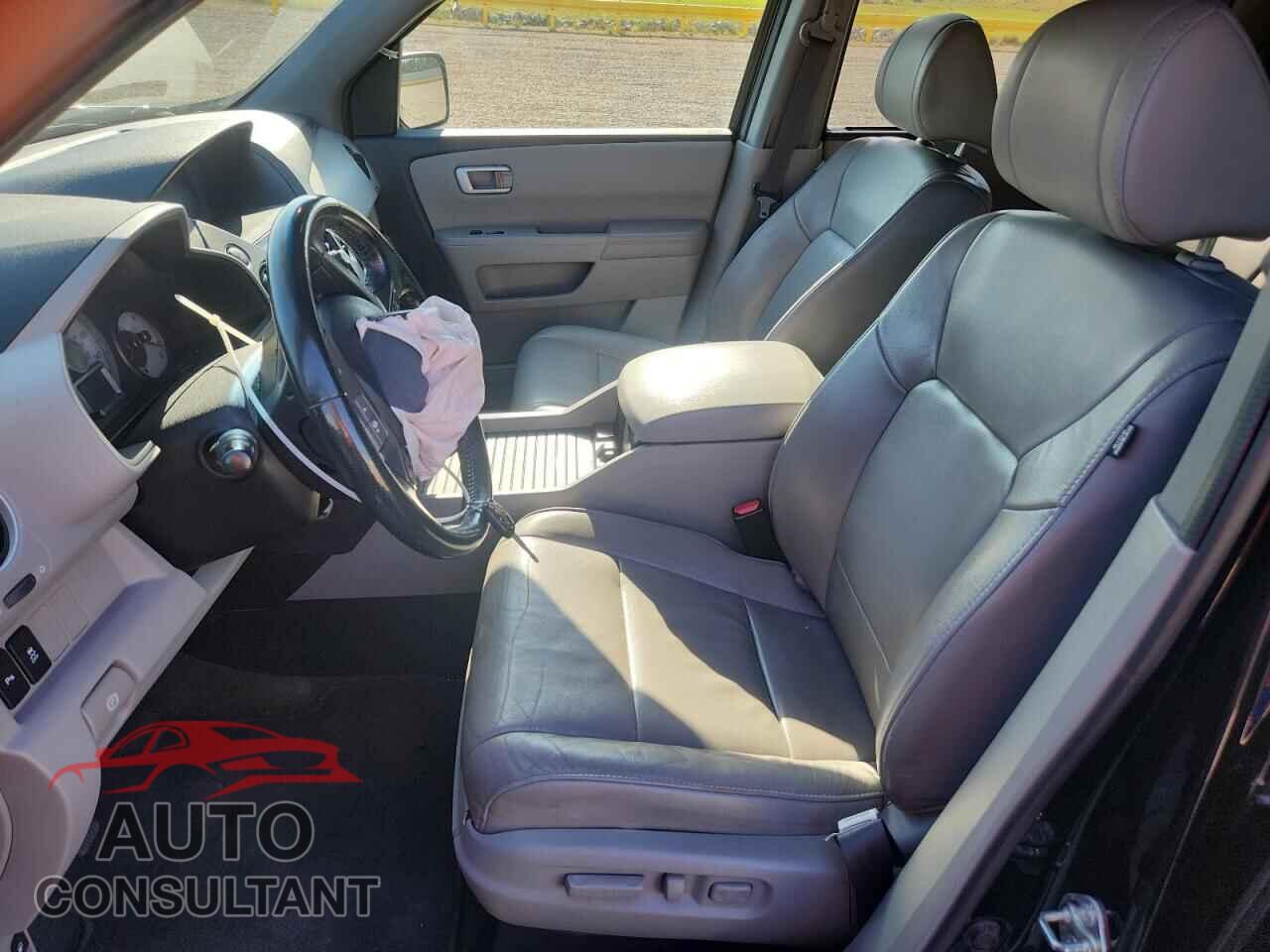 HONDA PILOT 2014 - 5FNYF4H90EB031236