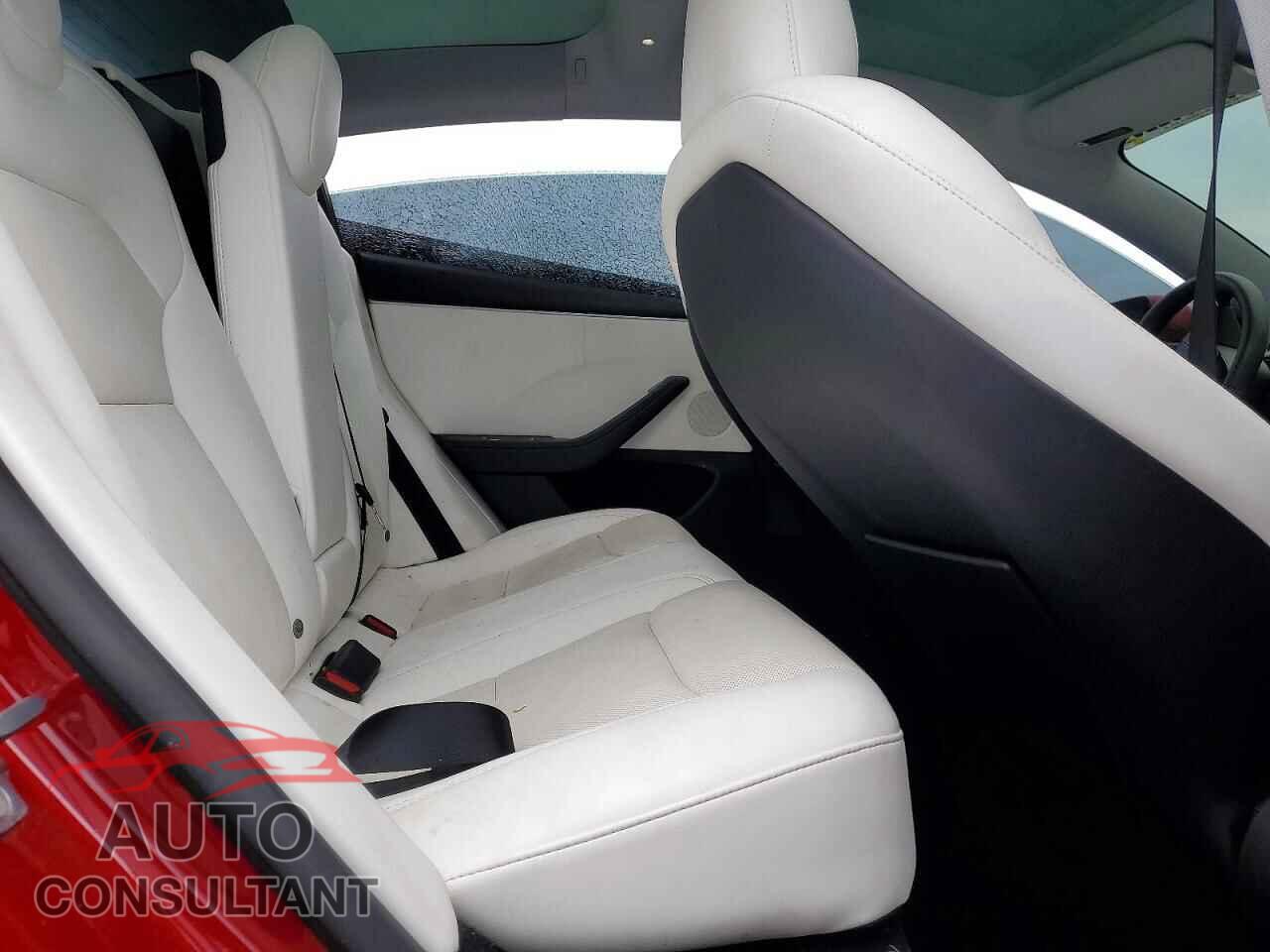 TESLA MODEL 3 2025 - 5YJ3E1EA3SF975294