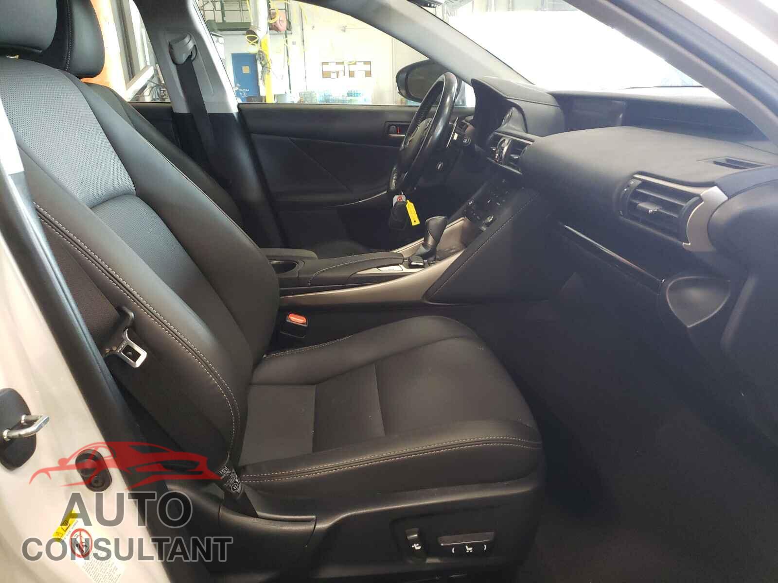 LEXUS IS 2017 - JTHCM1D24H5020929