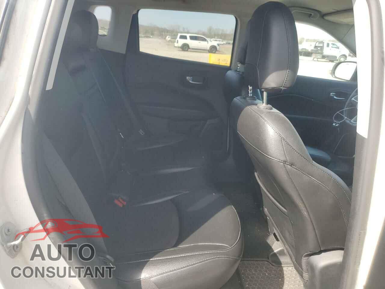 JEEP COMPASS 2020 - 3C4NJDBB6LT157600