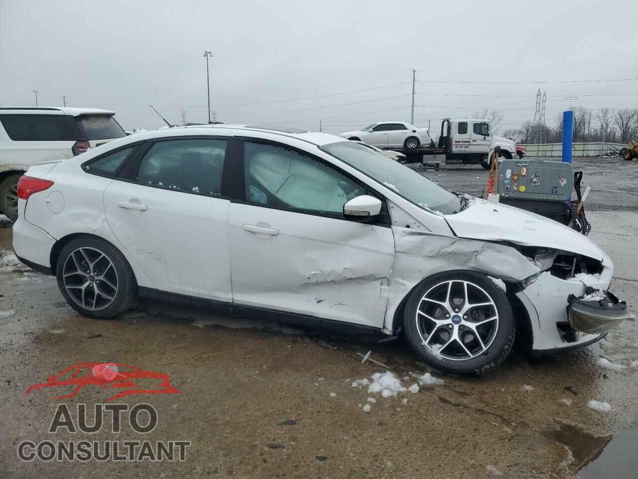FORD FOCUS 2017 - 1FADP3H27HL209885