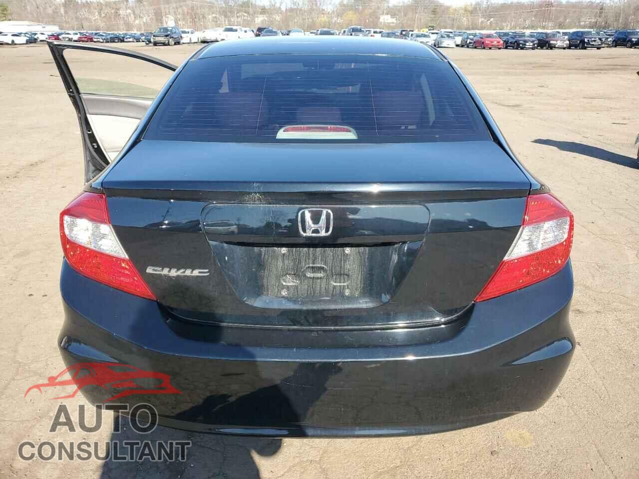 HONDA CIVIC 2012 - 2HGFB2F55CH567132