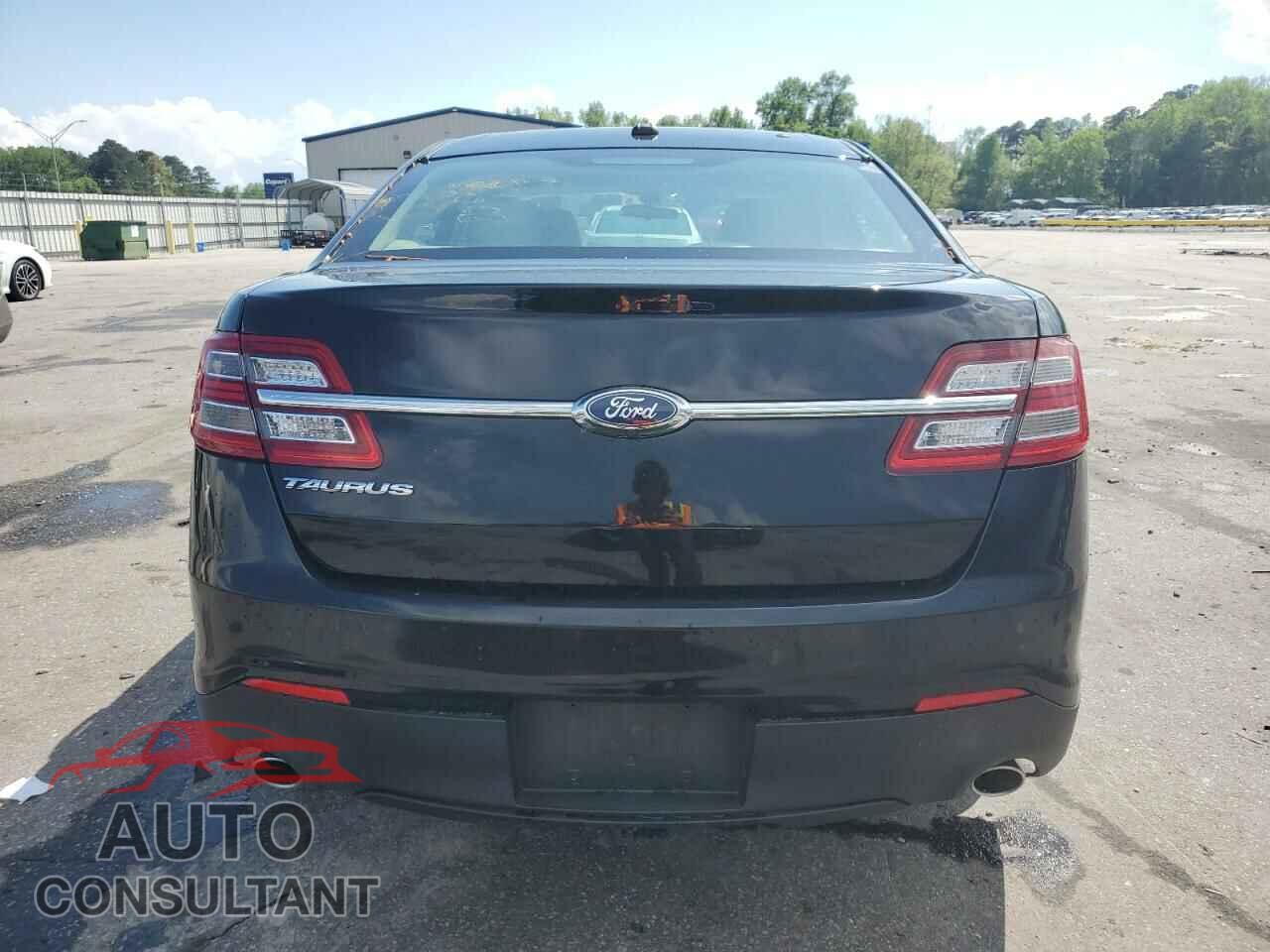 FORD TAURUS 2017 - 1FAHP2D86HG145384