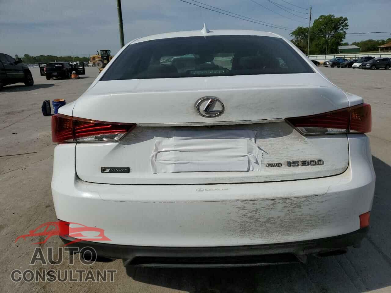 LEXUS IS 2019 - JTHC81D27K5036473