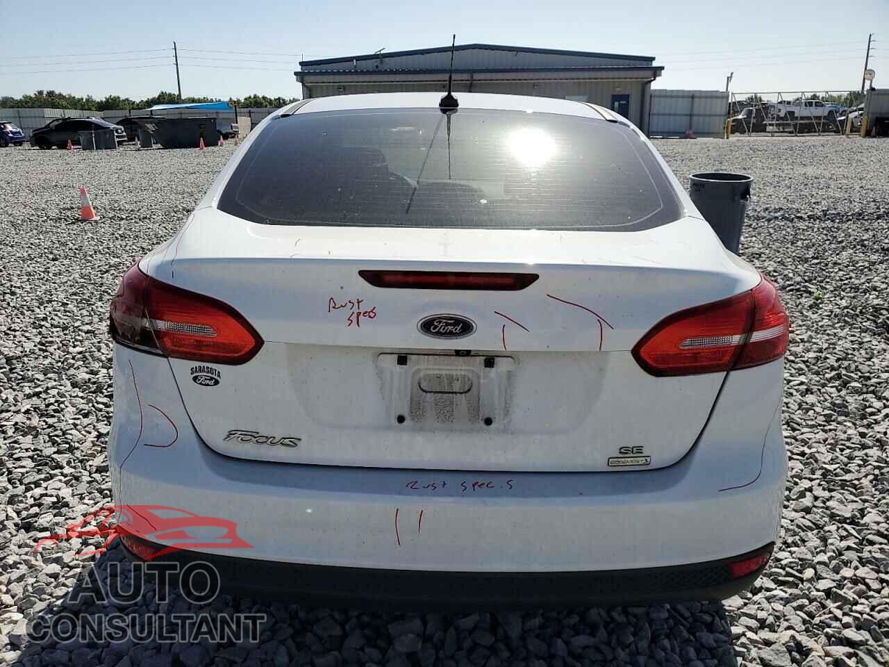 FORD FOCUS 2018 - 1FADP3FE9JL201774