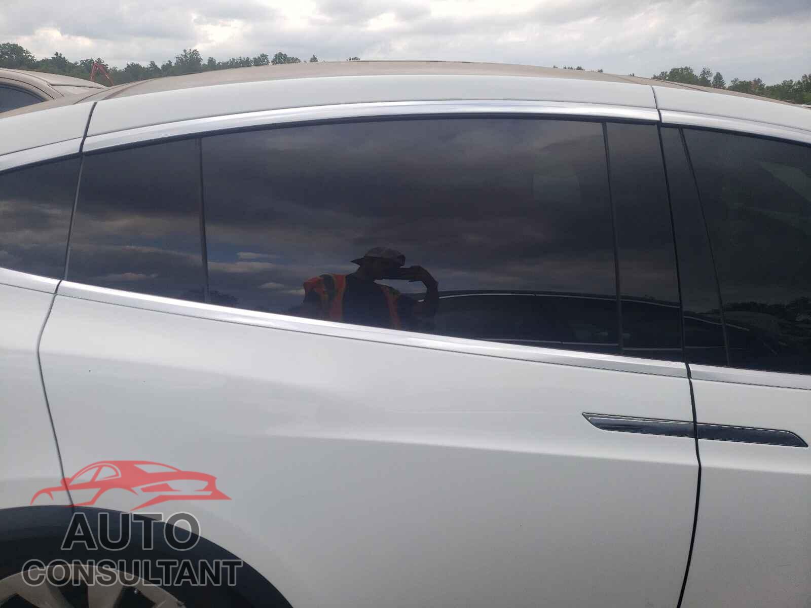 TESLA MODEL X 2016 - 5YJXCBE28GF016986