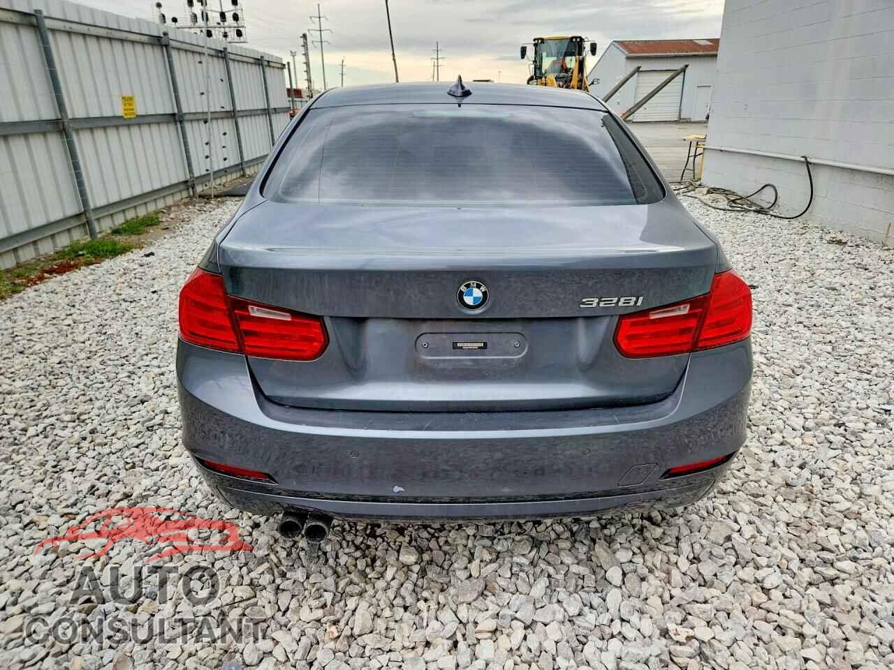 BMW 3 SERIES 2015 - WBA3C1C56FP852657