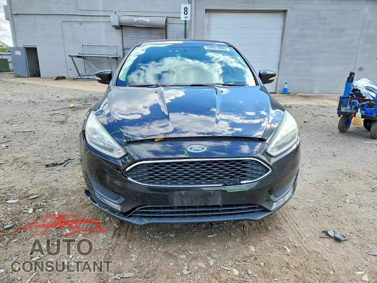 FORD FOCUS 2015 - 1FADP3F28FL274096