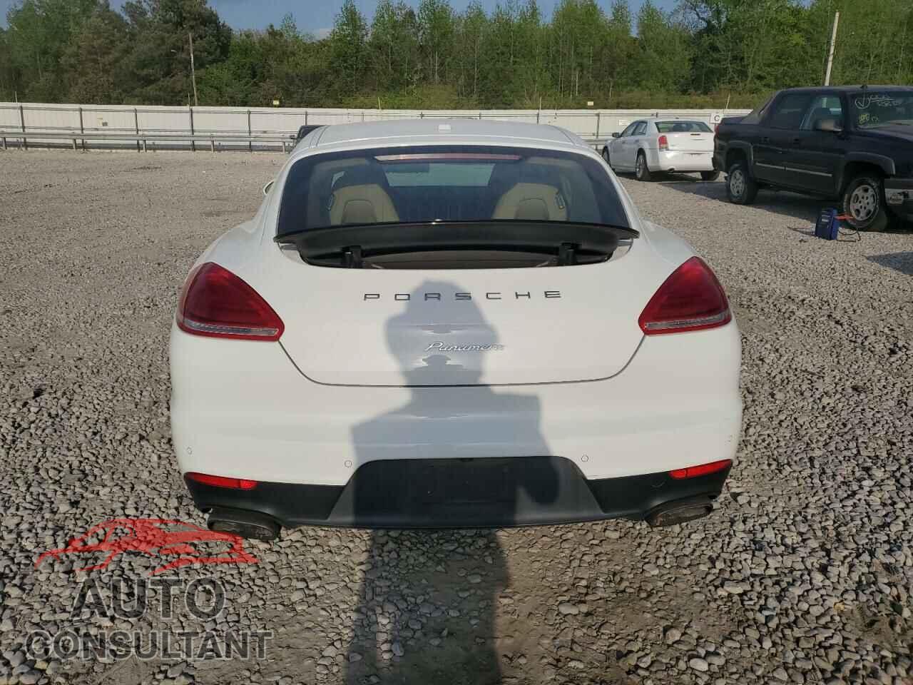 PORSCHE PANAMERA 2015 - WP0AA2A74FL005704