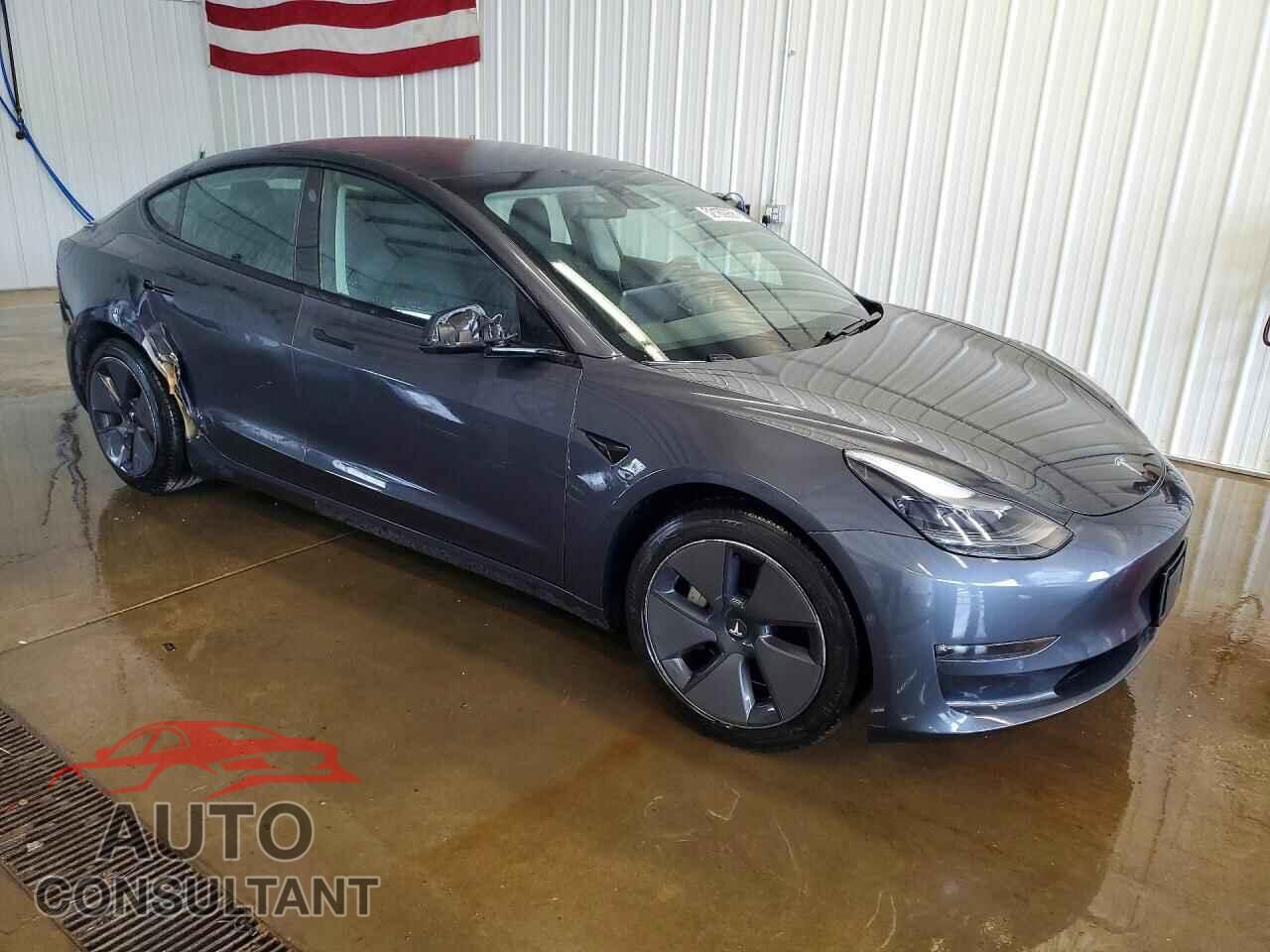 TESLA MODEL 3 2021 - 5YJ3E1EB5MF979696