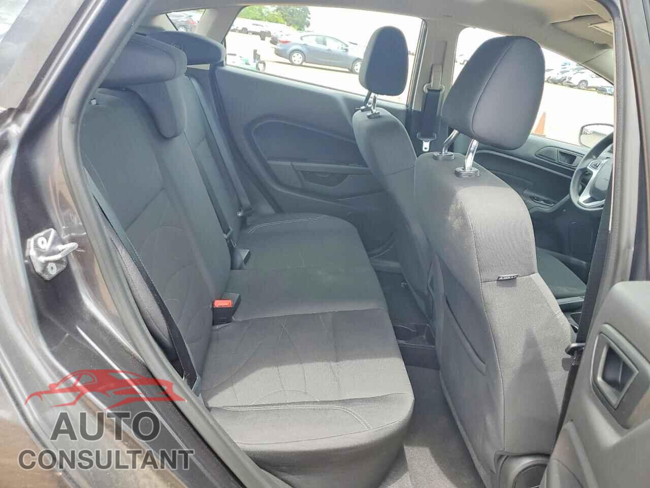 FORD FIESTA 2018 - 3FADP4EJ5JM138403