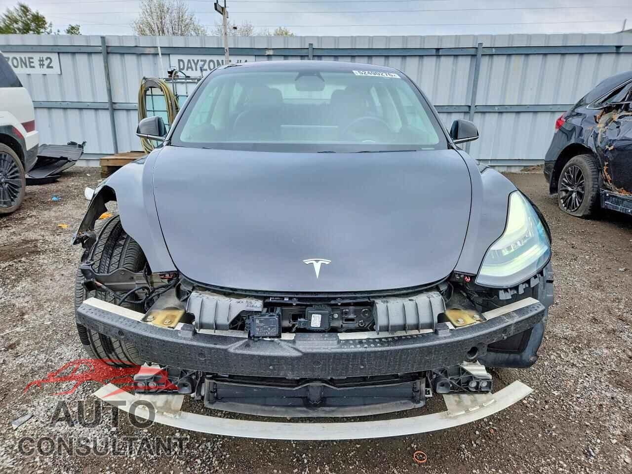 TESLA MODEL 3 2019 - 5YJ3E1EB2KF214135