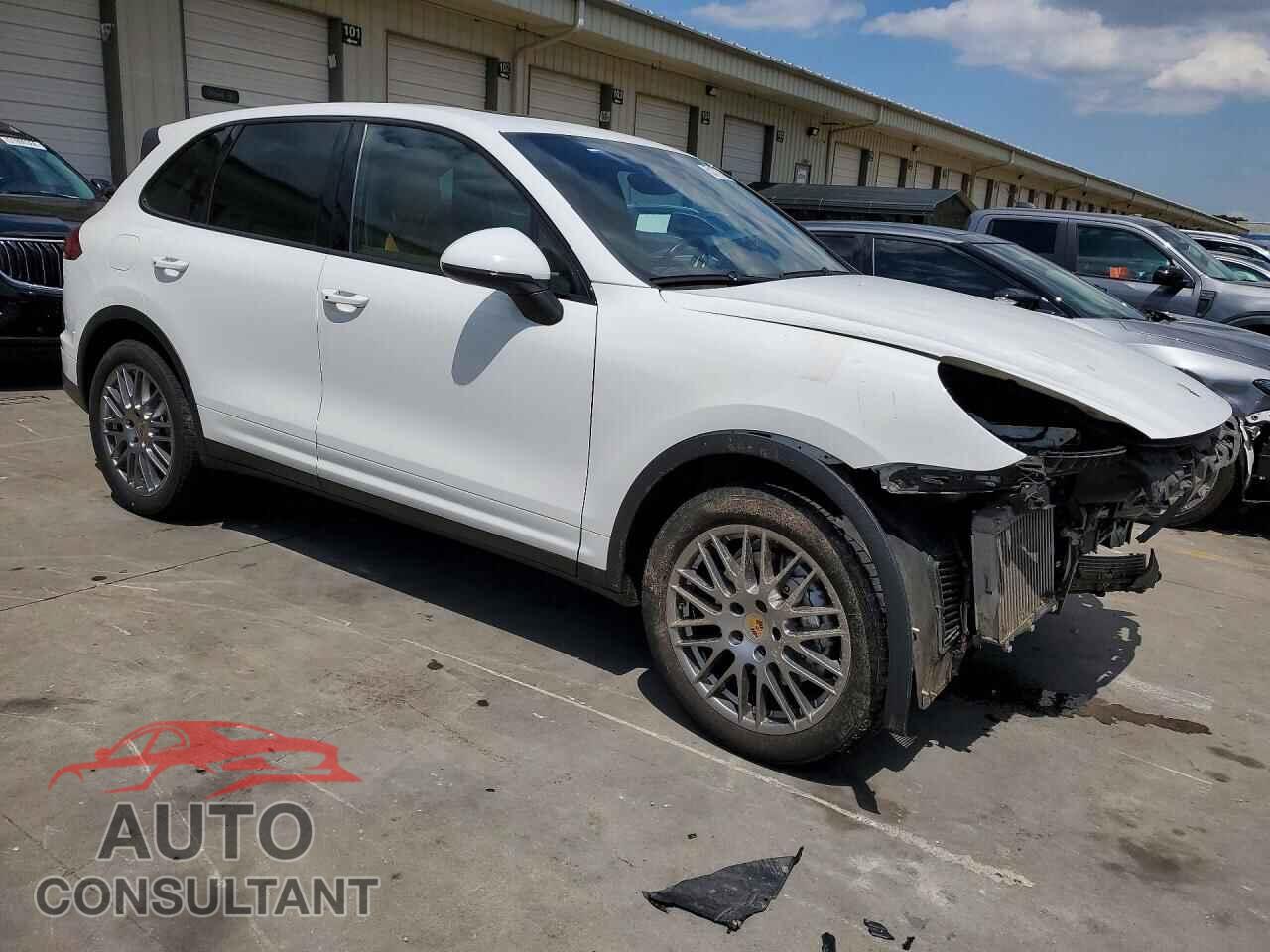 PORSCHE CAYENNE 2018 - WP1AB2A23JLA60847