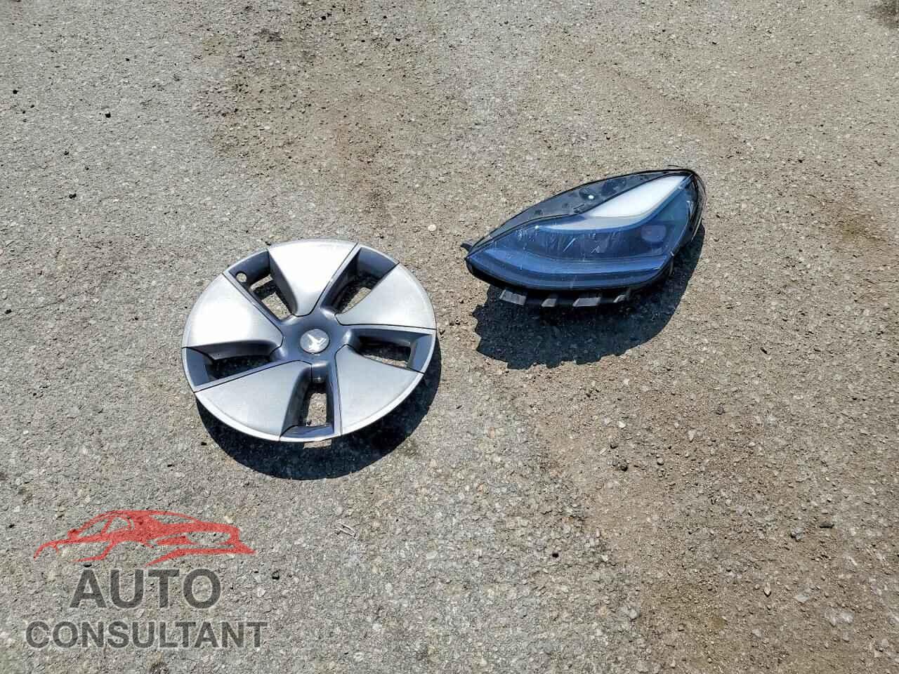TESLA MODEL 3 2022 - 5YJ3E1EB4NF275975