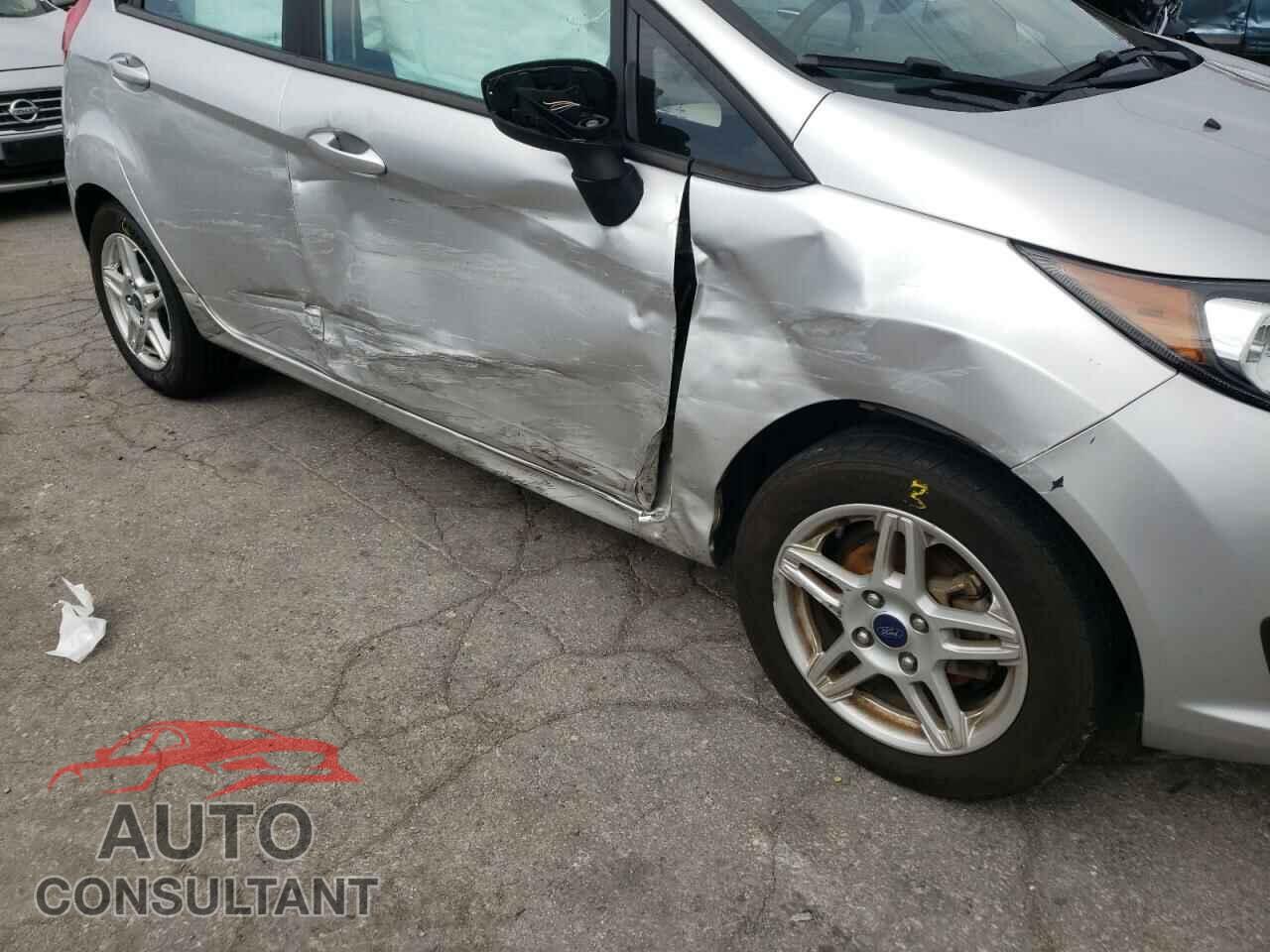 FORD FIESTA 2017 - 3FADP4EJ9HM161404