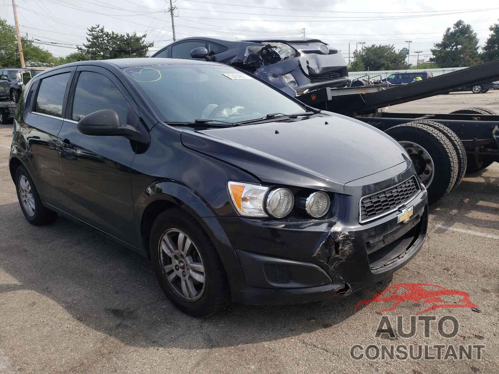 CHEVROLET SONIC 2016 - 1G1JC6SH8G4139760