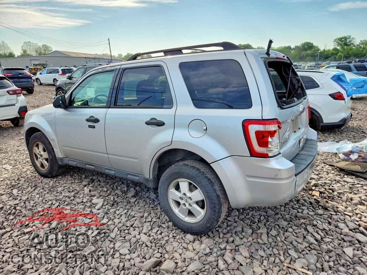 FORD ESCAPE 2010 - 1FMCU9DG8AKD41631