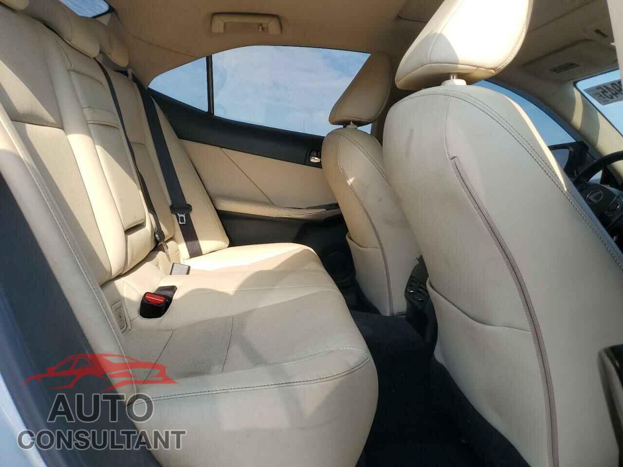 LEXUS IS 2014 - JTHBE1D20E5005381