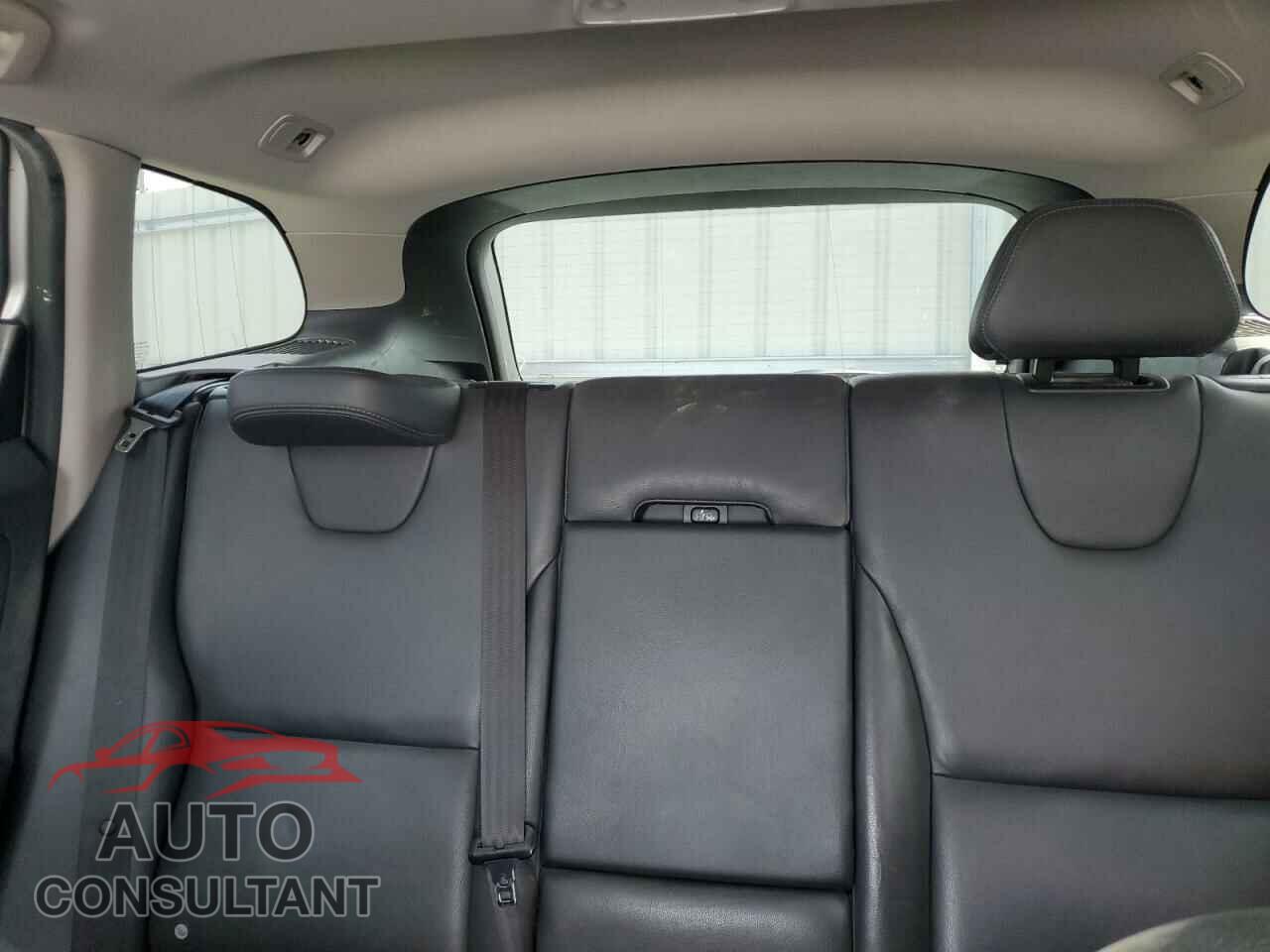 VOLVO XC60 2015 - YV4952RD6F2625748